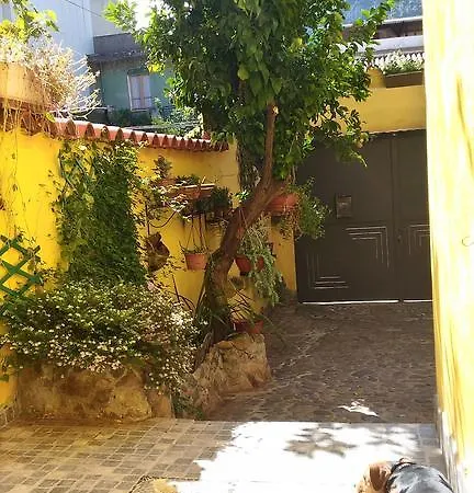 Annalu' فندق مبيت وإفطار