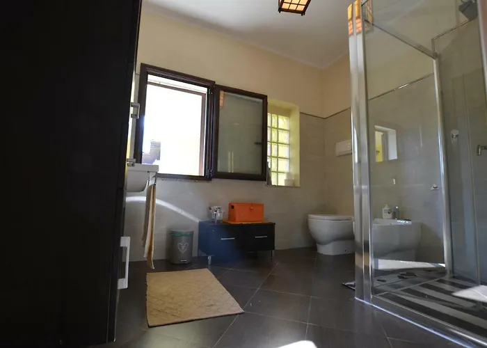 Annalu' Nocleg ze śniadaniem 4*